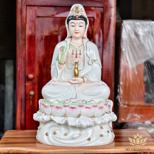 Tượng Quan Âm Bồ Tát Ngồi Đế Sen Sứ Cao Cấp – 3 cỡ