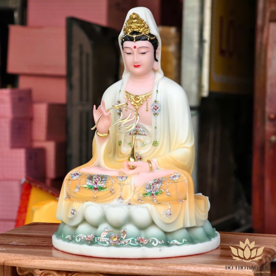 Tượng Quan Thế Âm Bồ Tát Ngồi Đài Sen Bằng Đá Cao cấp Cao 30cm