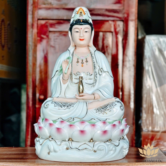 Tượng Quan Âm Bồ Tát Ngồi Đế Sen Hồng bằng Sứ Cao Cấp 