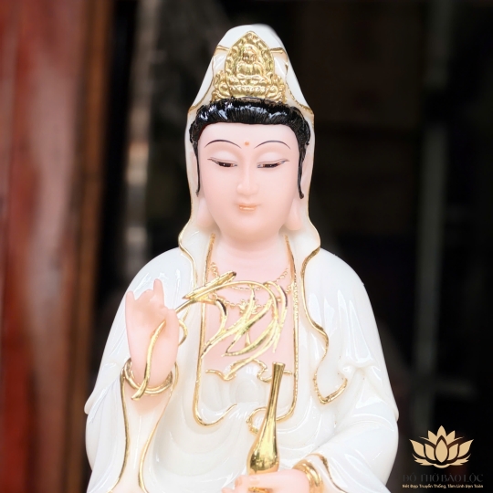 Tượng Quan Thế Âm Bồ Tát bằng đá cao cấp cao 30cm