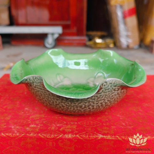 Bát thả bông kèm chân đế bát tụ lộc “ Minh đường tụ thủy” mem đá Bát Tràng – Màu xanh lá sen (4 cỡ)