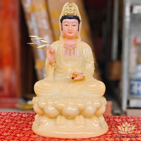 Tượng Phật Quan Thế Âm Bồ Tát màu vàng thạch anh  bằng đá cao cấp cao 30cm