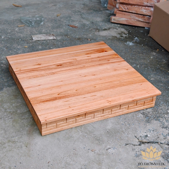 Bàn kê bàn thờ Thần Tài Thổ Địa gỗ xoan (68cmx68cm, 80cmx80cm, 90cmx90cm)