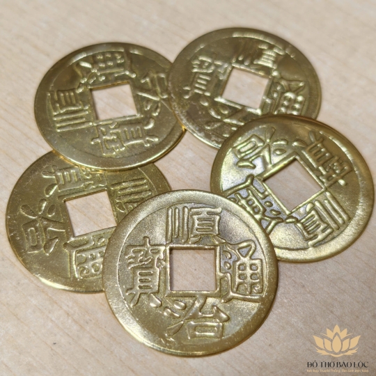 Đồng xu cổ, đồng xu ngũ đế, đồng xu chiêu tài lộc bằng đồng có phủ keo đường kính 4cm (1 đồng)