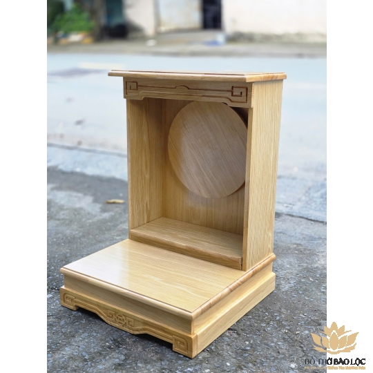 Bàn Thờ Thần Tài Ông Địa Gỗ Sồi Vàng Nhạt Có Đèn  2 Cỡ ( Ngang 48cm và Ngang 42cm)