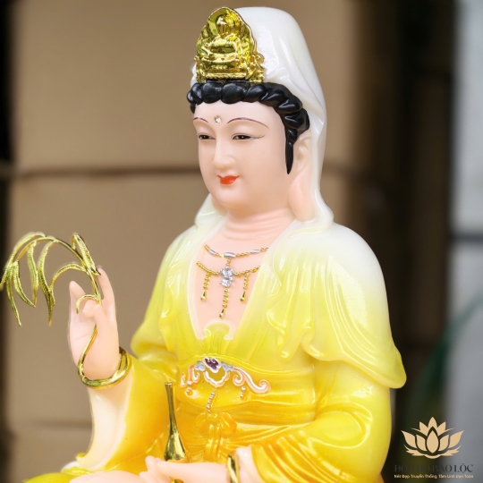  Tượng Quan Âm đá nhập khẩu cao cấp ngồi trên đài sen cao 30cm – Màu Vàng
