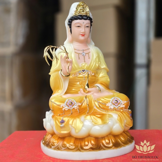 Tượng Quan Thế Âm Bồ Tát bằng đá nhập khẩu cao cấp cao 30cm – Vàng