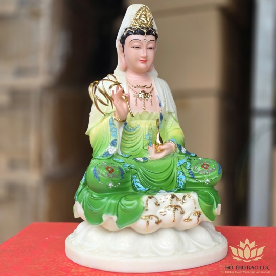 Tượng Quan Thế Âm Bồ Tát bằng đá nhập khẩu cao cấp cao 30cm – Màu xanh lá