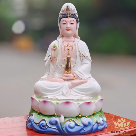 Tượng Quan Thế Âm Bồ Tát bằng sứ đức hóa cao cấp cao 31cm