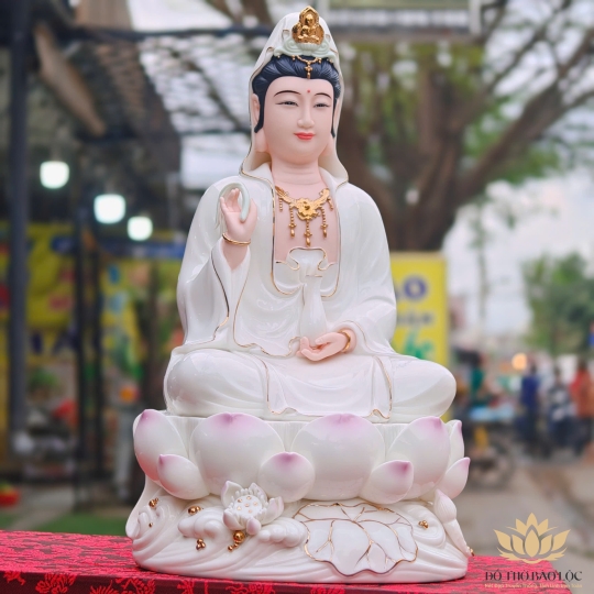 Tượng Quan Thế Âm Bồ Tát bằng sứ Đức Hóa sen hồng cao cấp 2 cỡ (30cm và 40cm)