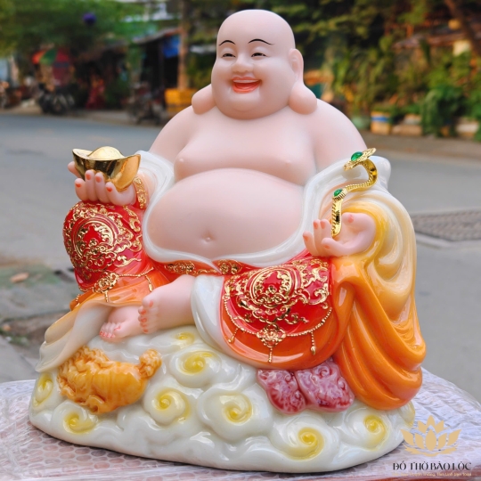 Tượng Phật Di lặc cầm gậy như ý bằng đá nhập khẩu cao cấp