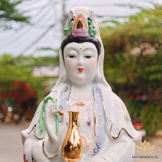 Tượng Phật Quan Âm Đứng Đài Sen Trắng Sứ trắng cao 57cm