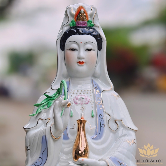 Tượng Phật Quan Thế Âm Bồ Tát bằng sứ cao 47cm